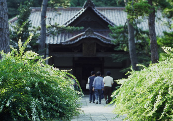 実性院